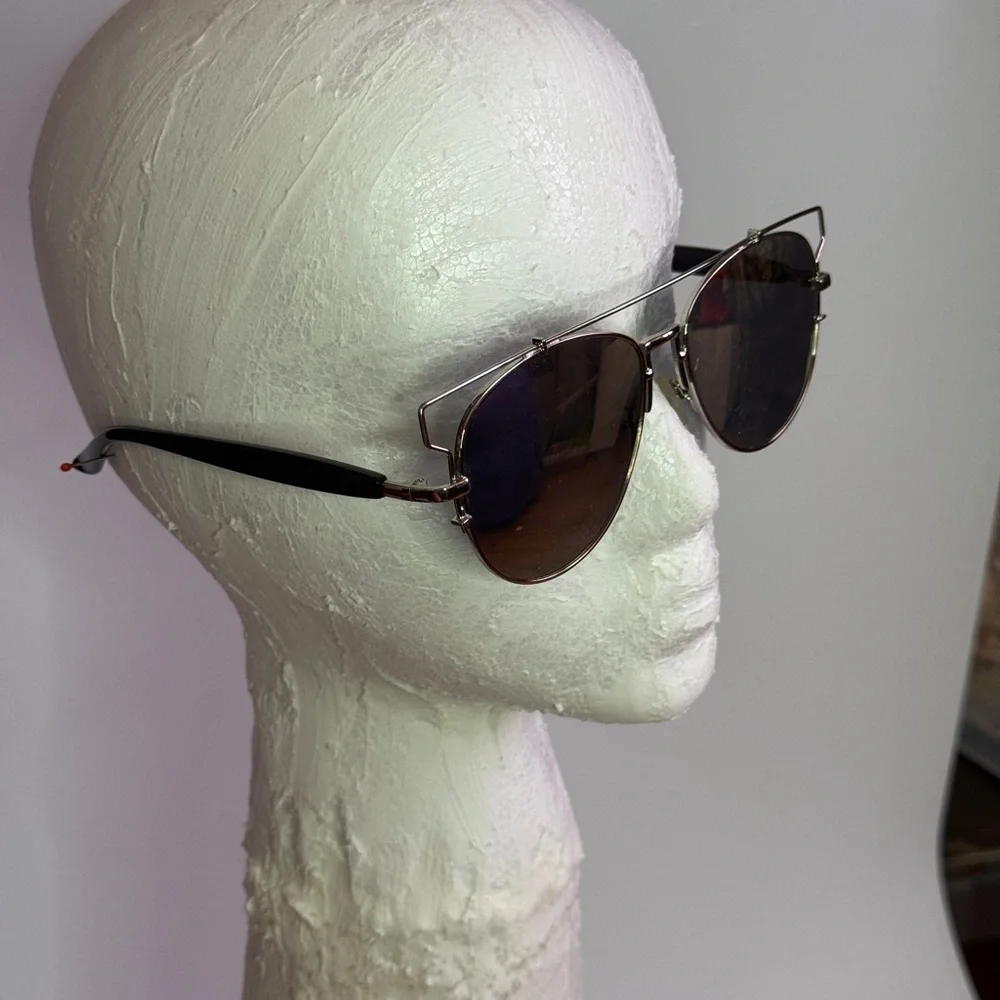 Geometric Frame Aviators - Picture 4 of 4